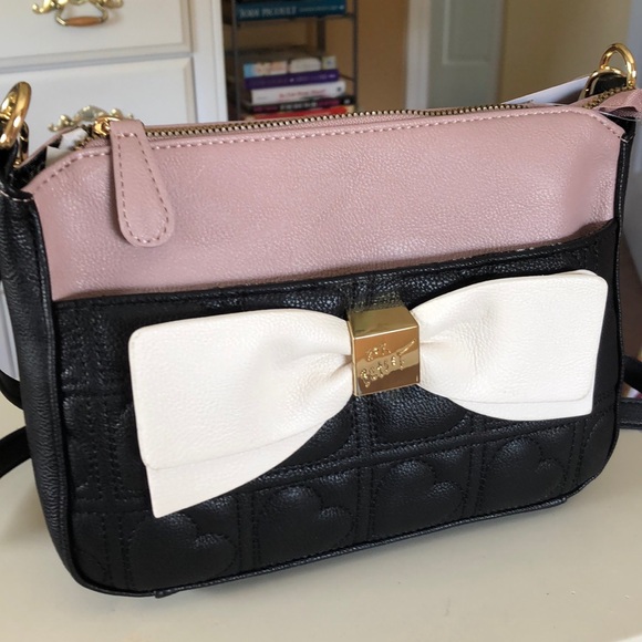 Betsey Johnson Handbags - Betsy Johnson crossbody bag